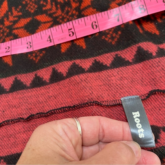 ⭐️SOLD⭐️Festive Roots infinity fleece scarf w folk/prairie/country/cottage vibe - Picture 11 of 13